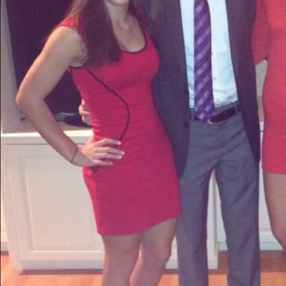 Express Bodycon Dress - Picture 3 of 4